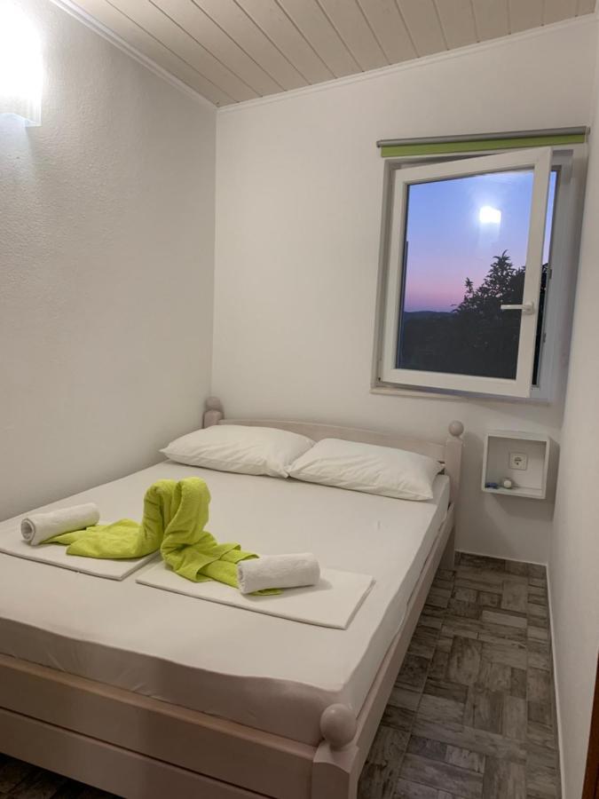 Studio Apartment Simi Trogir Exterior foto
